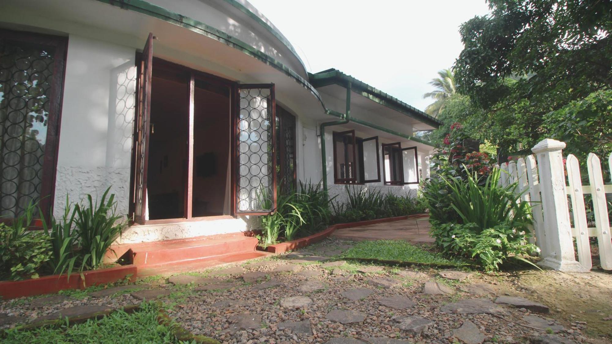 Kandy Boutique Villa By Fortuna Bungalows Dış mekan fotoğraf