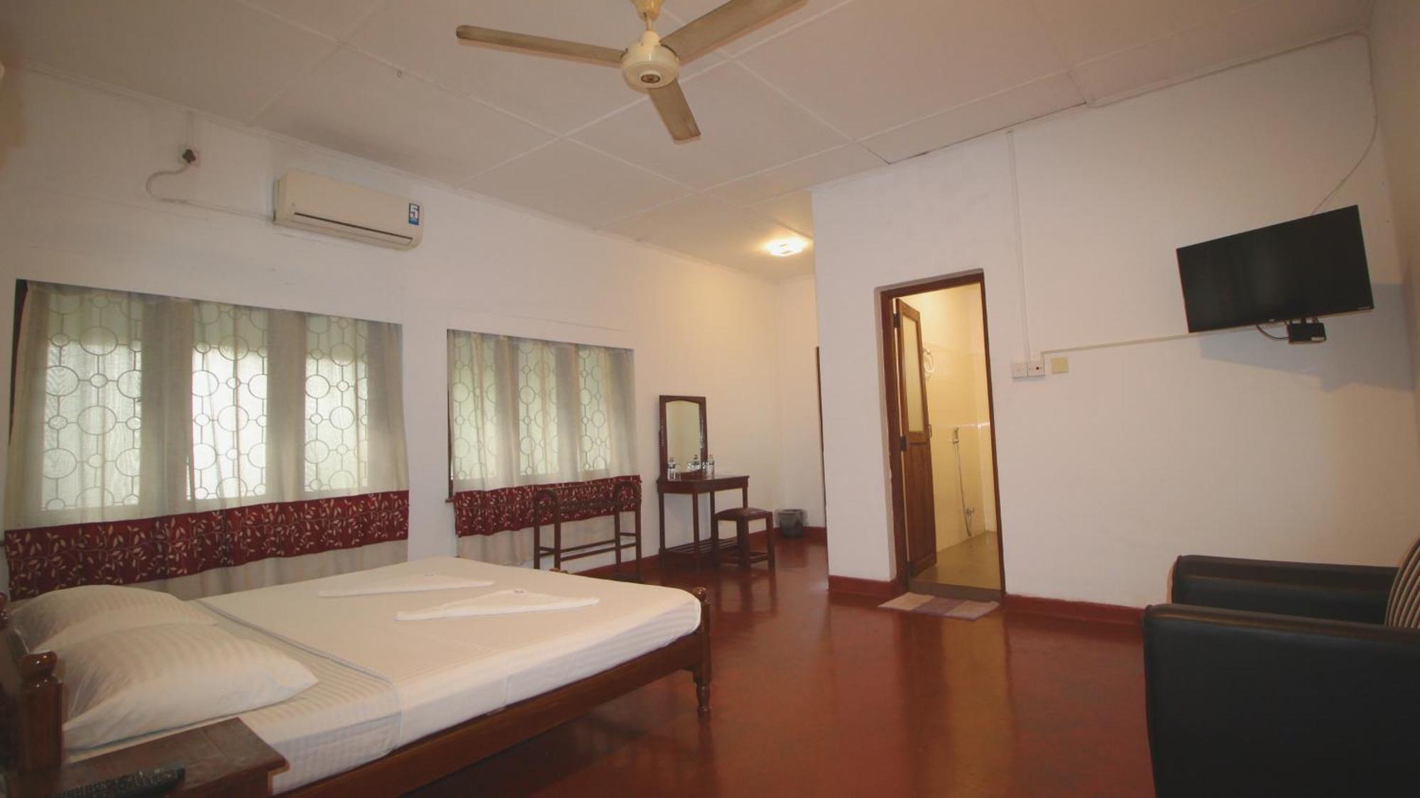 Kandy Boutique Villa By Fortuna Bungalows Dış mekan fotoğraf