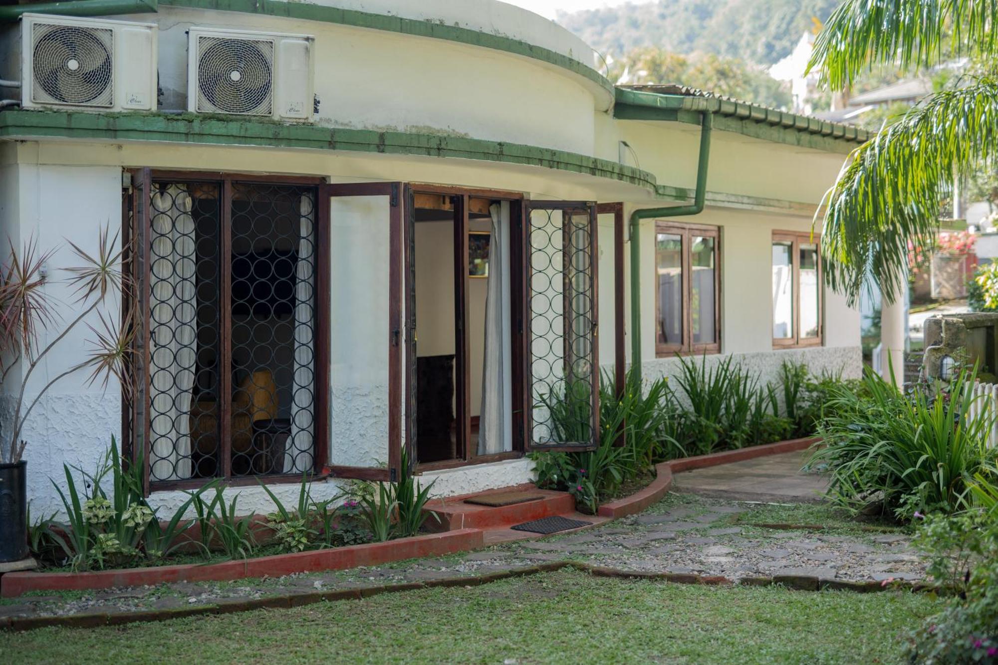 Kandy Boutique Villa By Fortuna Bungalows Dış mekan fotoğraf