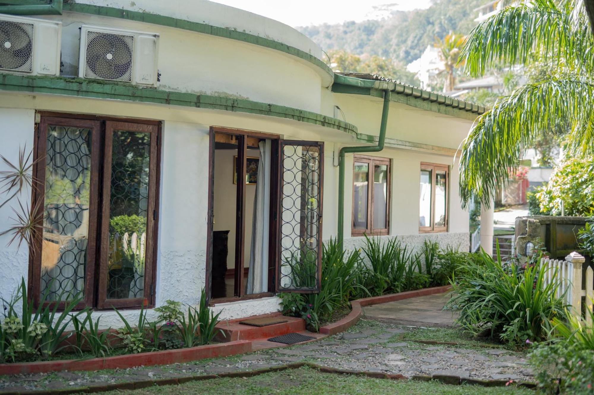 Kandy Boutique Villa By Fortuna Bungalows Dış mekan fotoğraf