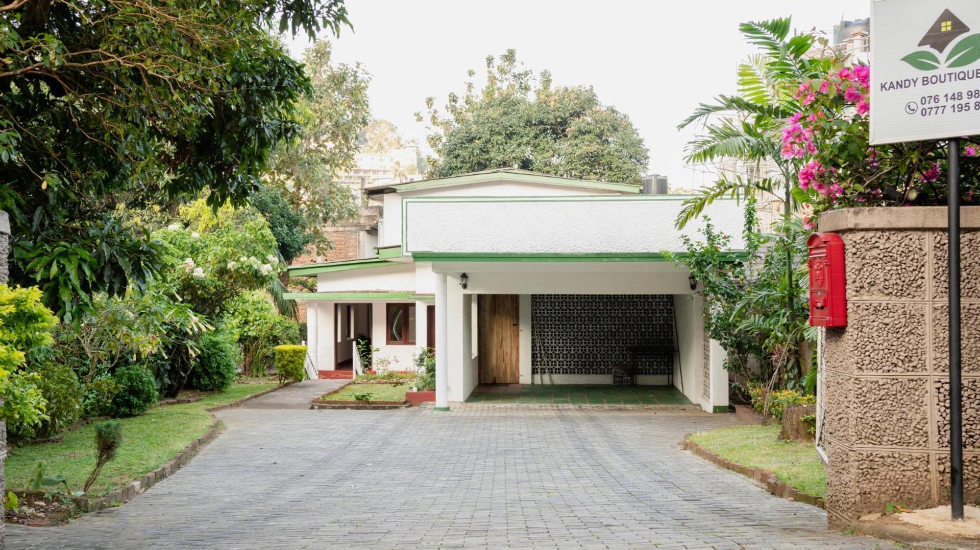 Kandy Boutique Villa By Fortuna Bungalows Dış mekan fotoğraf