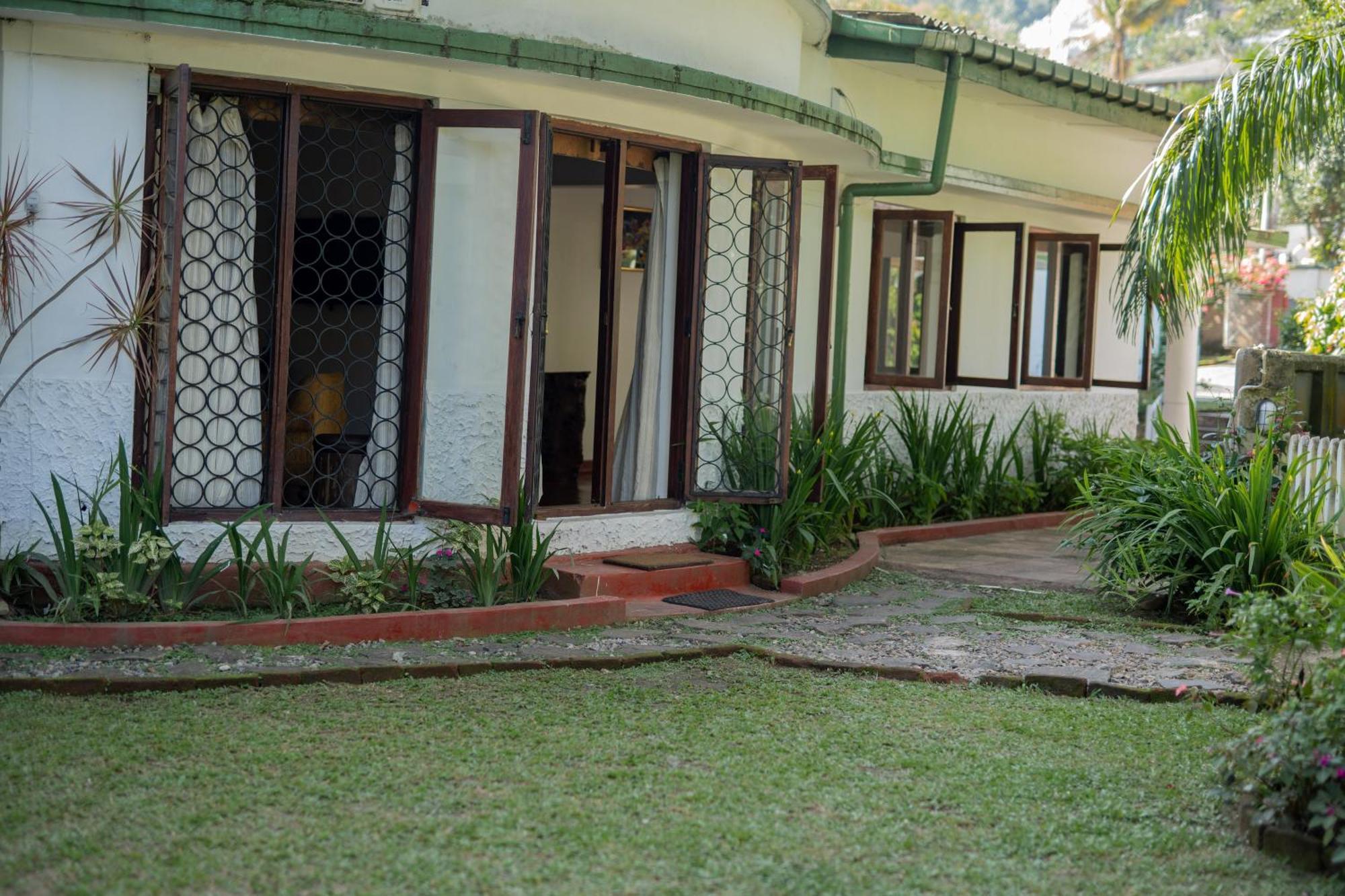 Kandy Boutique Villa By Fortuna Bungalows Dış mekan fotoğraf